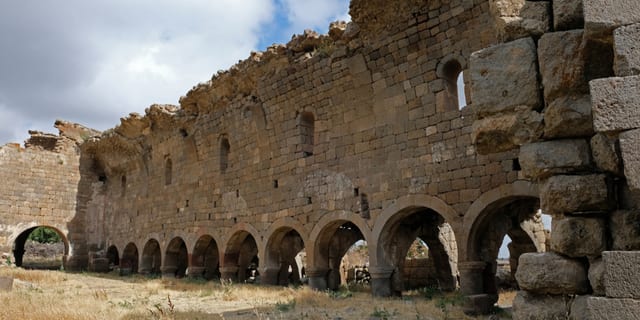 karaman'in-tarihi-yerleri-|-17-etkileyici-tarihi-nokta-|-fixbilet-blog