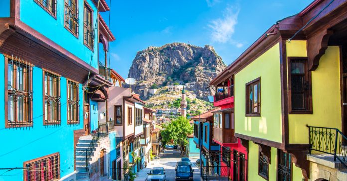 afyon'da-gezilecek-yerler-listesi-|-44-sahane-rota!-|-fixbilet-blog