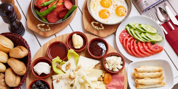 afyon-kahvalti-mekanlari-|-en-populer-17-mekan-|-fixbilet-blog