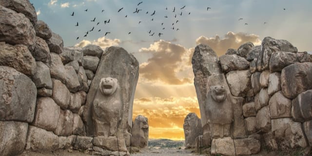 corum'un-tarihi-yerleri-|-15-tarihi-yapi-|-biletbayi.com