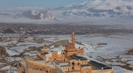 agri'nin-tarihi-yerleri-|-8-tarihi-turistik-nokta-|-fixbilet-blog