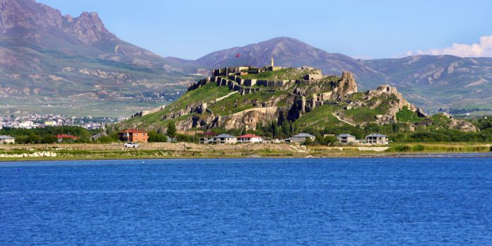 van'da-gezilecek-yerler-listesi-|-34-etkileyici-yer-|-fixbilet-blog