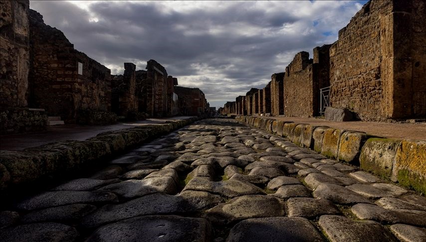 pompei-antik-kenti’ndeki-kazilarda termal-banyo-kesfedildi