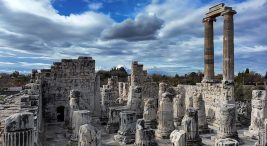 antik-cagin onemli-merkezlerinden-apollon-tapinagi’na-yogun-ilgi