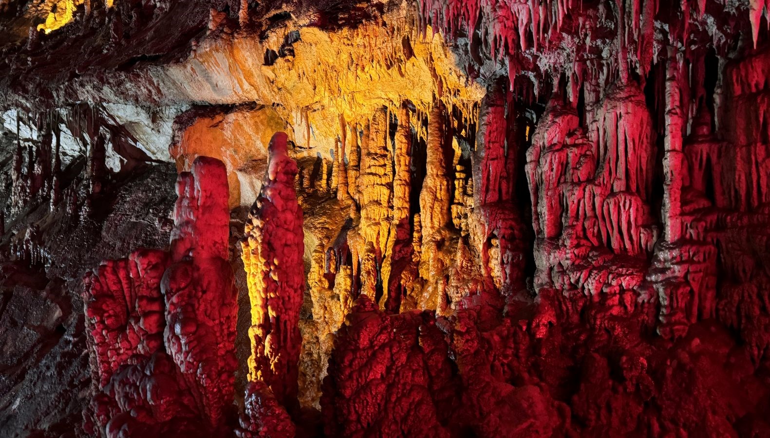 gokgol-magarasi-dogaseverlerin-ilgisini-cekiyor