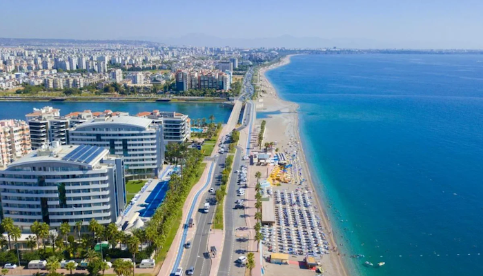 konyaalti-sahili'ndeki-kacak-yapilar-kaldirilacak-–-turizm-gunlugu