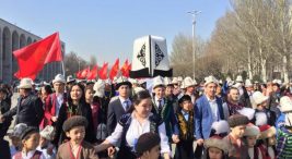 kirgiz-milli-bas-giysisi-kalpak-–-yazar:-dastanbek-razak-uulu