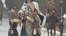 destansi-“manas”-gunu.-talas'taki-destanin-teatral-performansi-ve-surekli-efsanesi