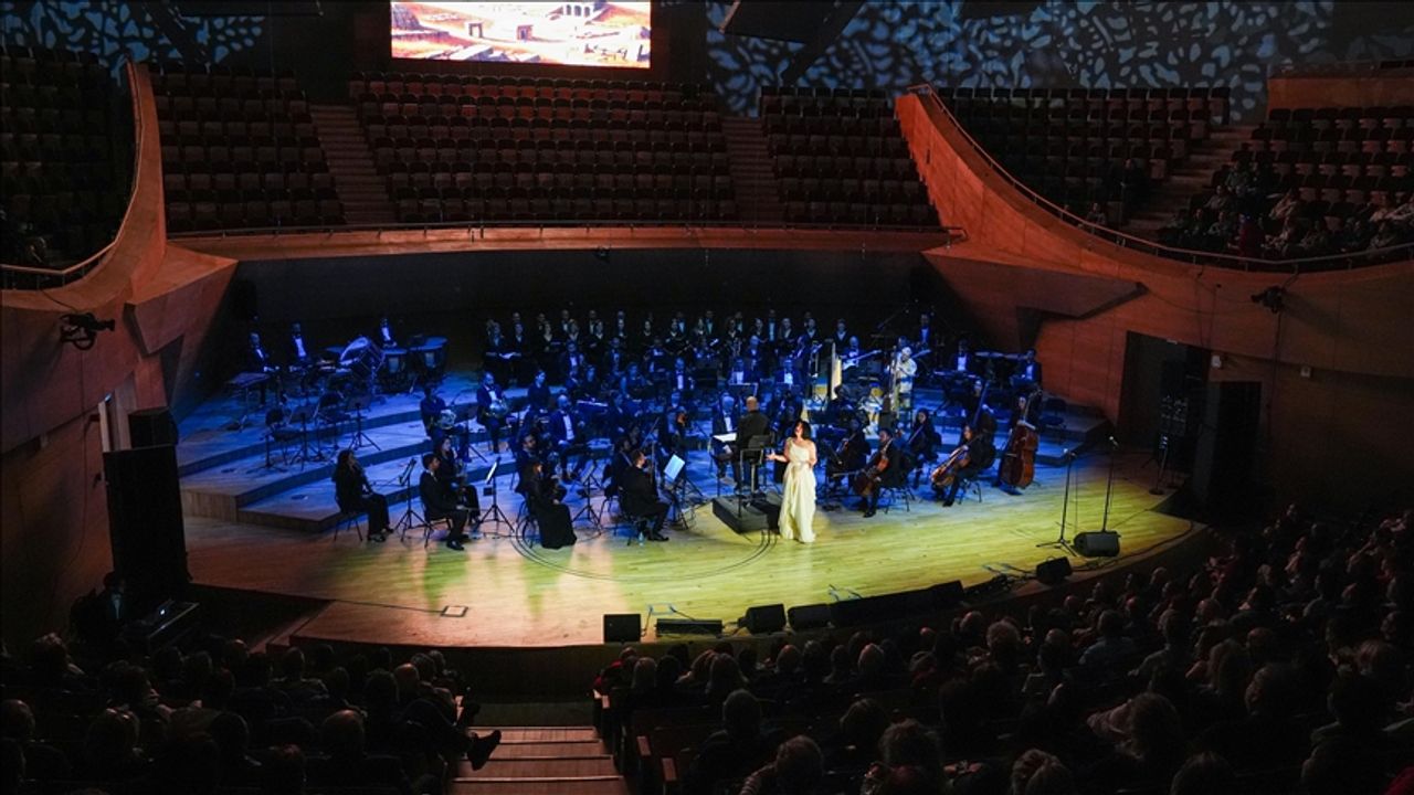 “sehirlerin-ecesi:-ankara”-muzikali-sahnelendi