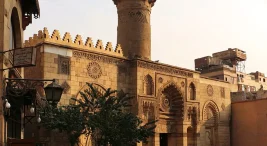 fatimilerden-kalan-ay-camii