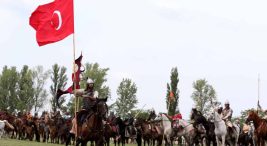 macaristan’da-‘turk-kurultayi’-ruzgari