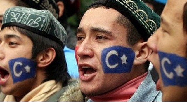 uygur-turklerine-yapilan-mezalim-avrupa-basininda