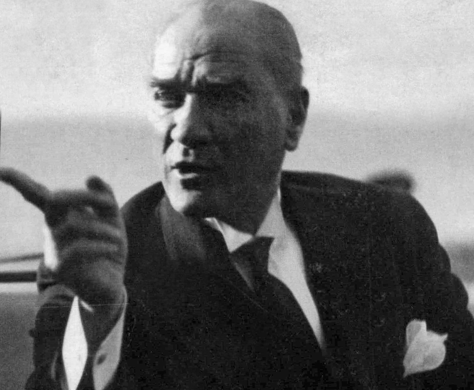 216)-ataturk'un-rusvetle-imtihani-–-yeniden-ergenekon