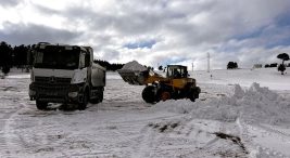 sarikamis’ta-sehitleri-anisina-kardan-heykeller-yapiliyor