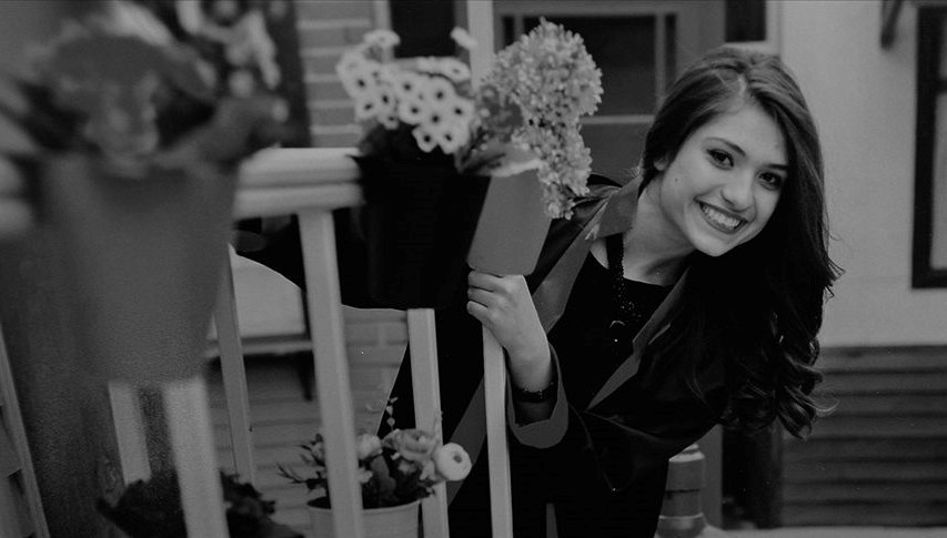 senay-aybuke-ogretmen-anisina