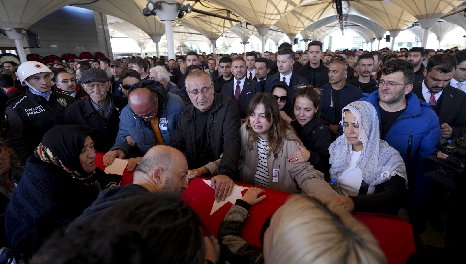 tusas-sehitlerine-veda