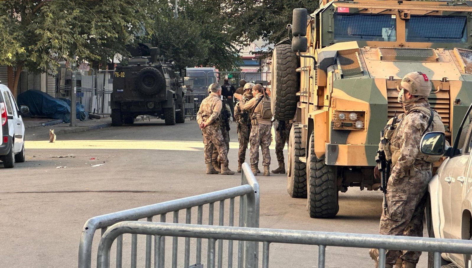 13-polisin-sehit-oldugu-teror-saldirisinda-8-gozalti