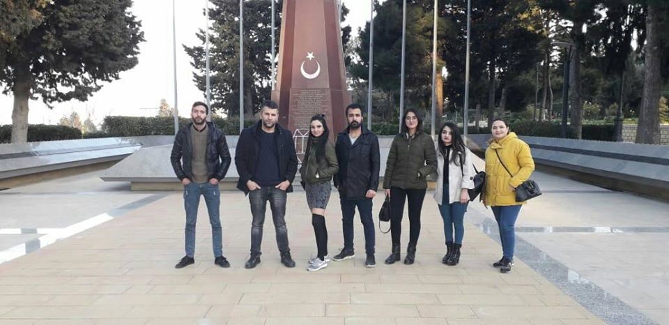 Bakü Türk Şehitliği’ne Anlamlı Ziyaret