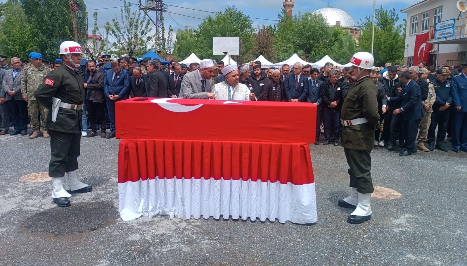 sehit-uzman-cavus-son-yolculuguna-ugurlandi