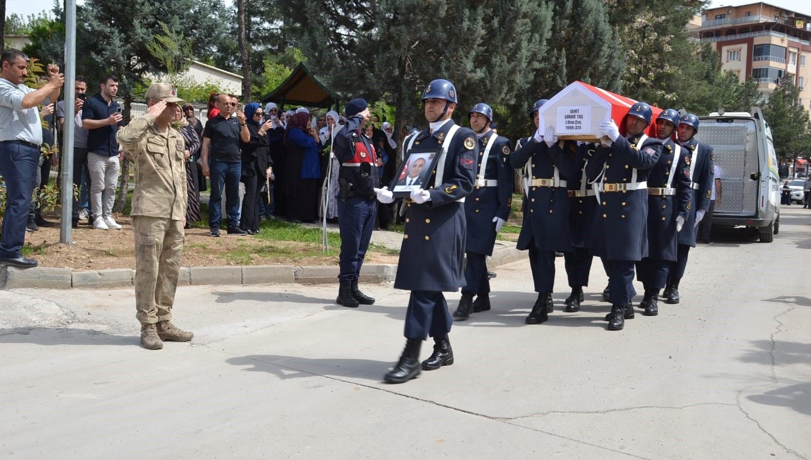 sehit-gozyaslariyla-ugurlandi