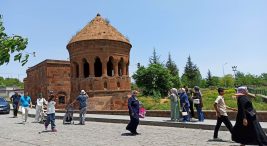 acik-hava-muzesi-ahlat’ta-bayram-yogunlugu