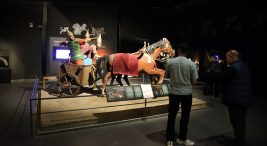 van-muzesi ziyaretcileri-tarihi-yolculuga-cikariyor