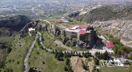 elazig’daki harput-kalesi’nde kazi-sezonu-basladi
