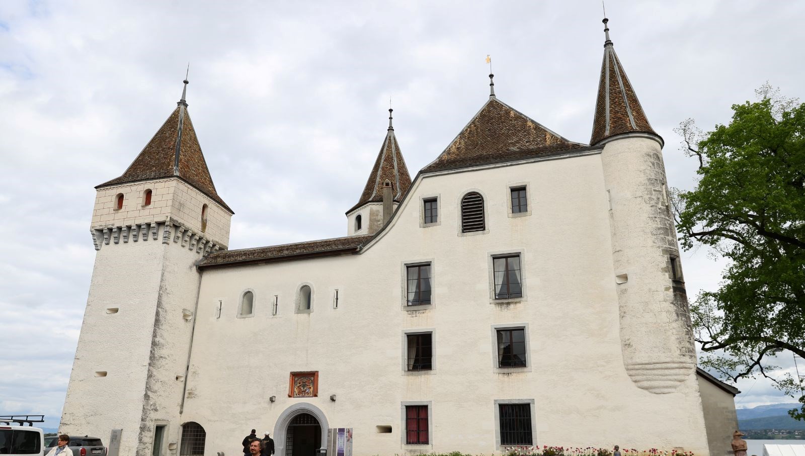 liman-kenti-nyon-turistlerin-odak-noktasi