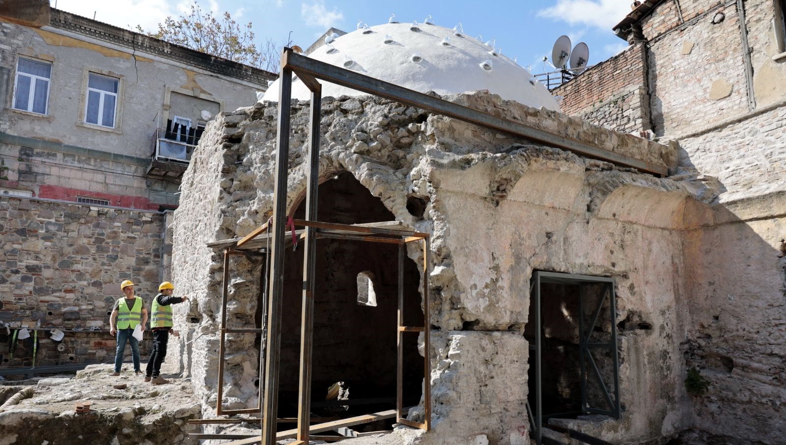 izmir’deki-tarihi-killioglu-hamami-ayaga-kaldiriliyor