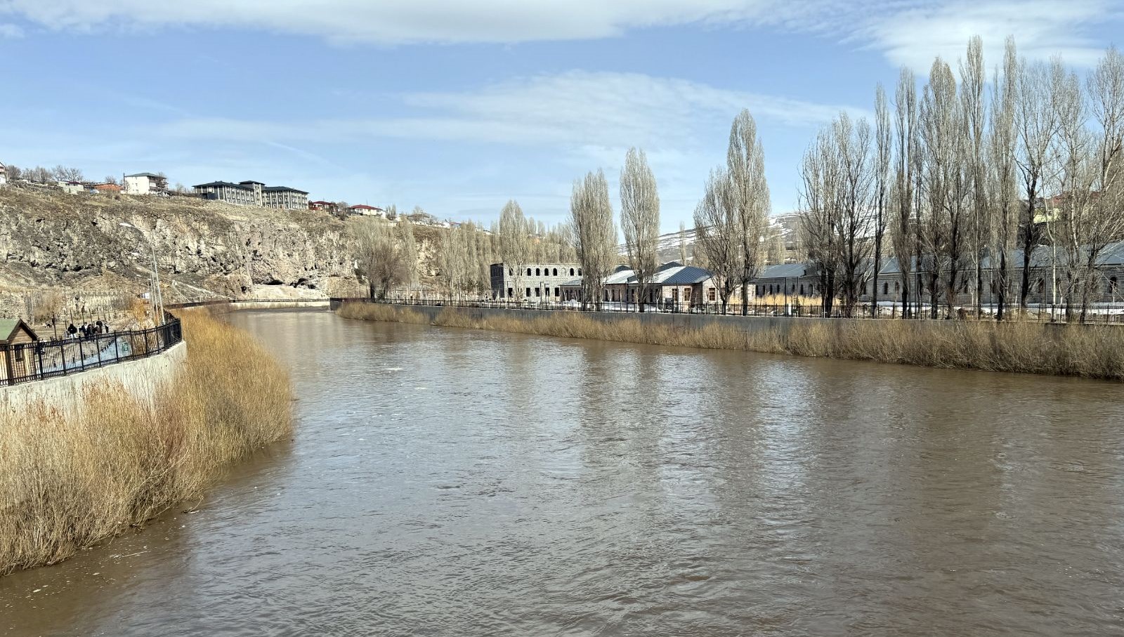 buzla-kapli-kura-nehri-tamamen-cozuldu