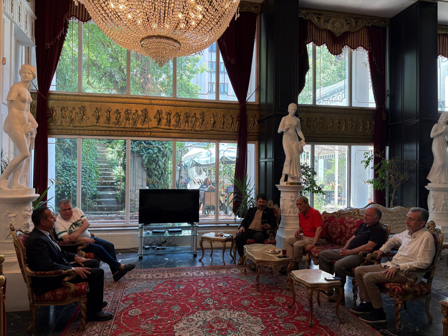 Gazeteciler Cemiyetini Ziyaret Ettik.