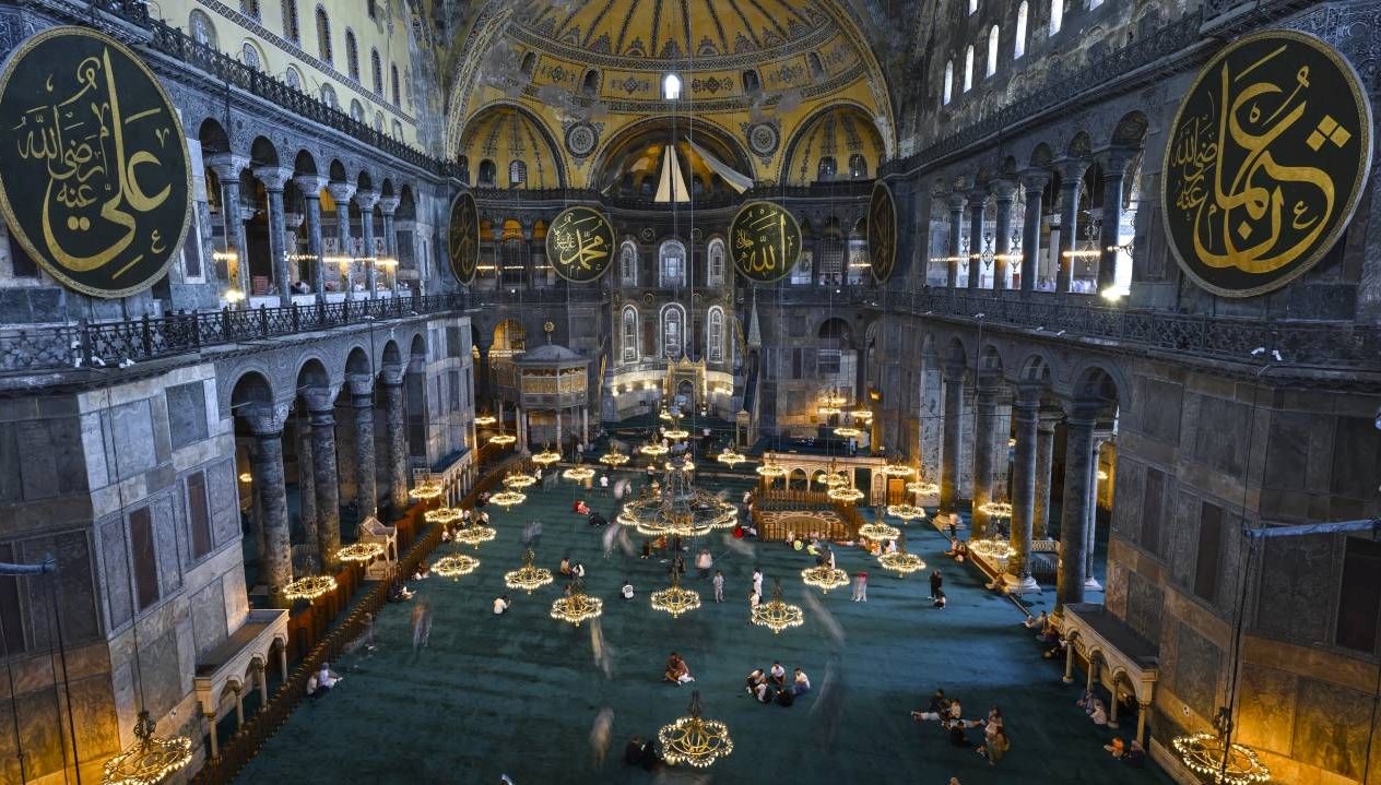ayasofya’da-yeni-uygulama:-yapay-zekayla-korunuyor