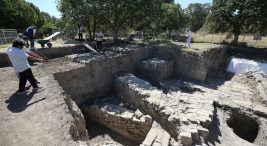 troya-antik-kenti’nde-kazi-calismalari: son-tunc-cagi-donemine-yogunlasildi