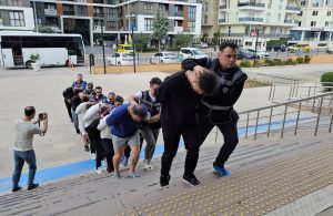 edirne’de-sehit-ailesini-dolandiran-11-supheli-adliyede