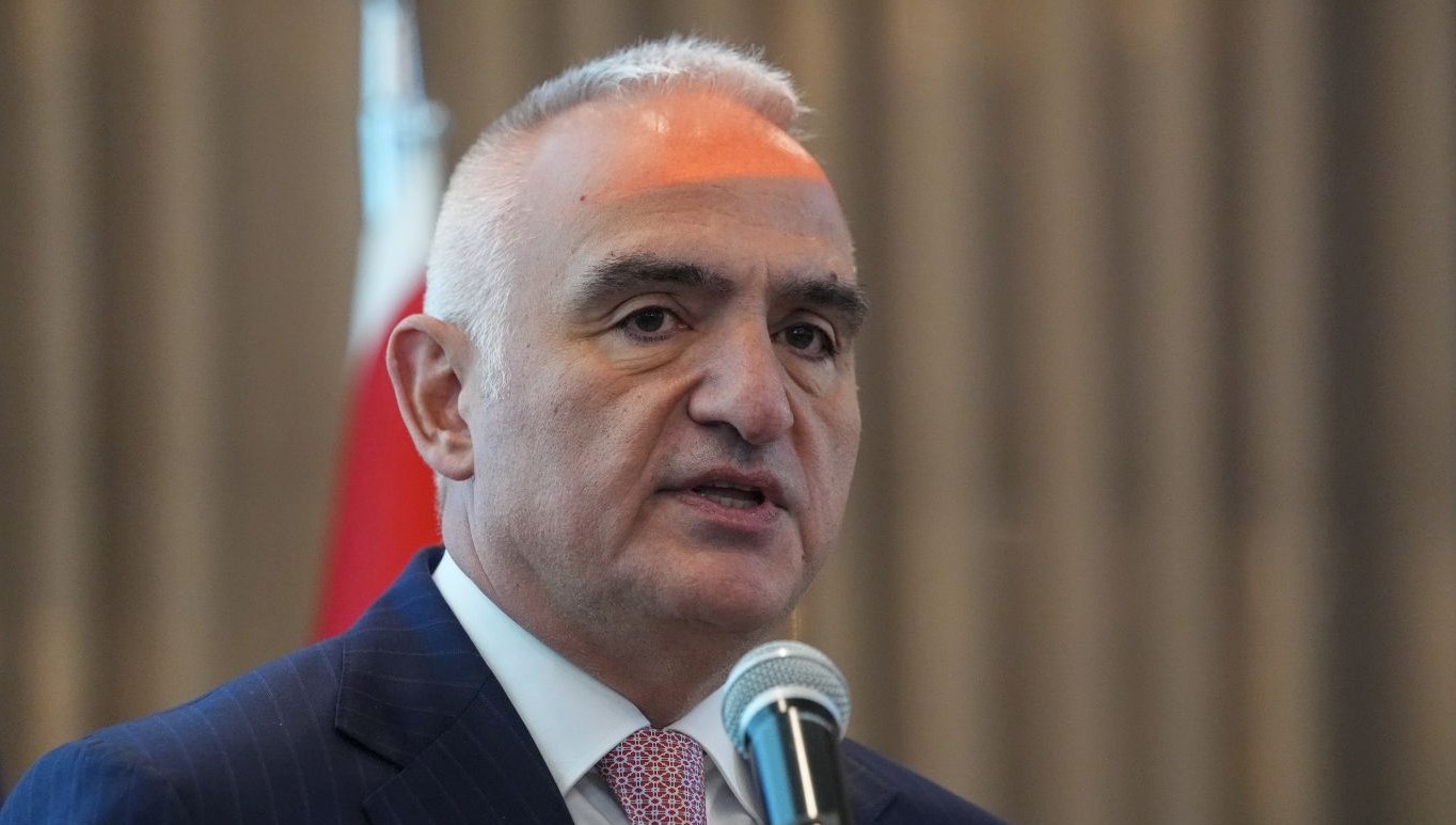 bakan-ersoy’dan-kutlama-mesaji: turk-tarihine-isik-tutan-94-yil