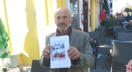 dedesi-bulgaristan’dan-getirmis:-65-sene-once-aldigi-fotografi-10-liraya-satiyor