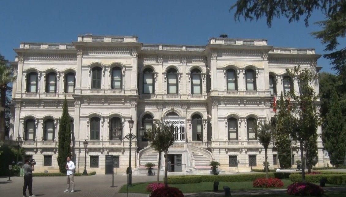 yildiz-sarayi’na-ziyaretci-akini