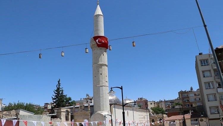 depremde-zarar-gordu:-kilis-calik-camii-yeniden-ibadete-acildi