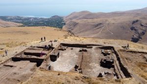 Bitlis’teki Kef Kalesi’nde kazı çalışmaları devam ediyor